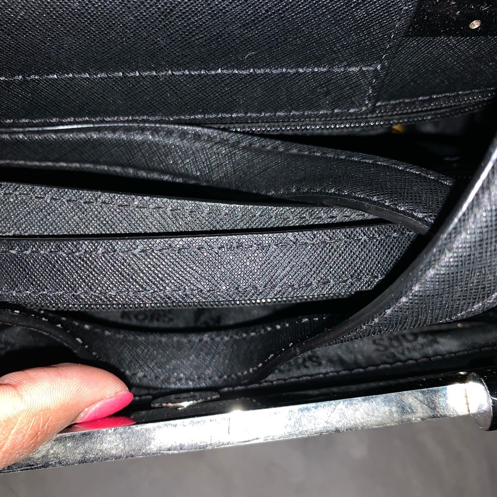 Michael Kors black purse - Picture 6 of 8